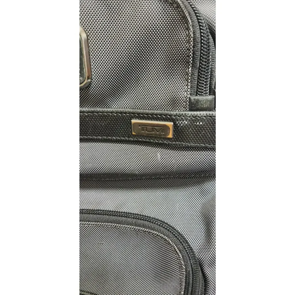 Tumi accessory sturdy strap